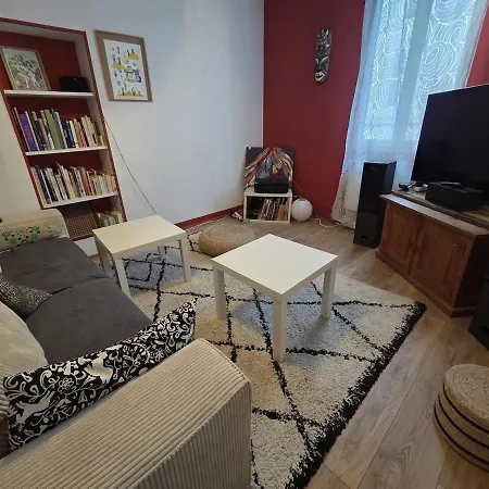 Maison Bézine Centre Ville, Jardin, Sauna Сasa de vacaciones