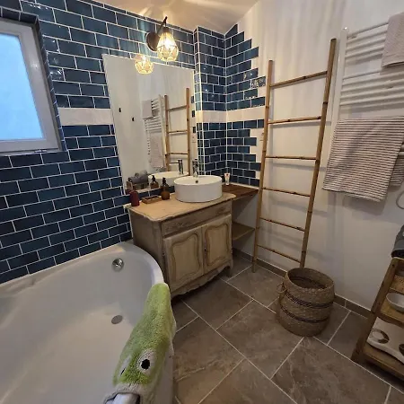 Maison Bezine Centre Ville, Jardin, Sauna Holiday home