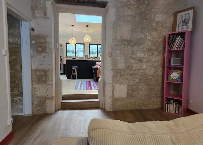 Maison Bézine Centre Ville, Jardin, Sauna *